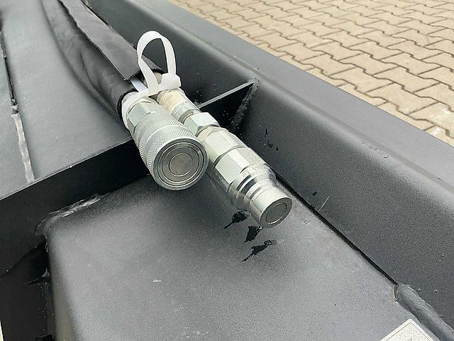 Field Industries Back Filler