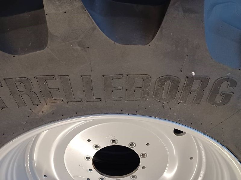 Trelleborg VF 710/60R42 renkaat vanteineen