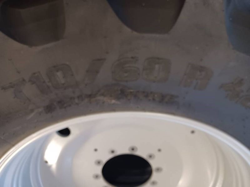 Trelleborg VF 710/60R42 renkaat vanteineen