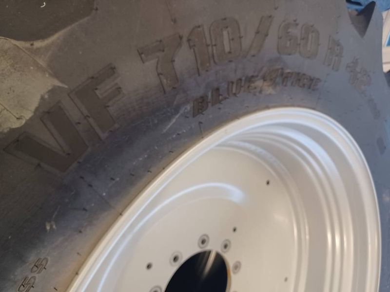 Trelleborg VF 710/60R42 renkaat vanteineen