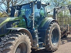 Valtra Q285