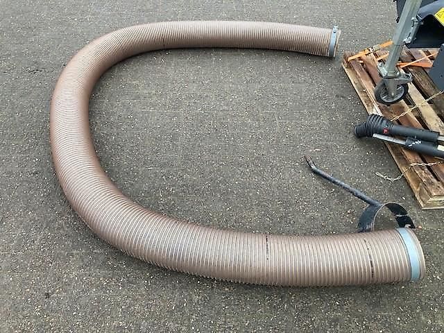 Matev Hochenleerer / Materialaufsammelgerät