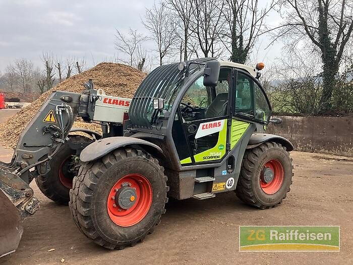 Claas Scorpion 7044