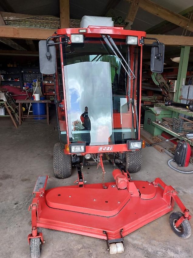 Krone Rubi kubota motor grasmaaier en klepelmaaier
