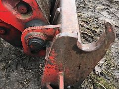 Manitou 626 Siłownik Wychyłu Łyźki (Części zamienne)
