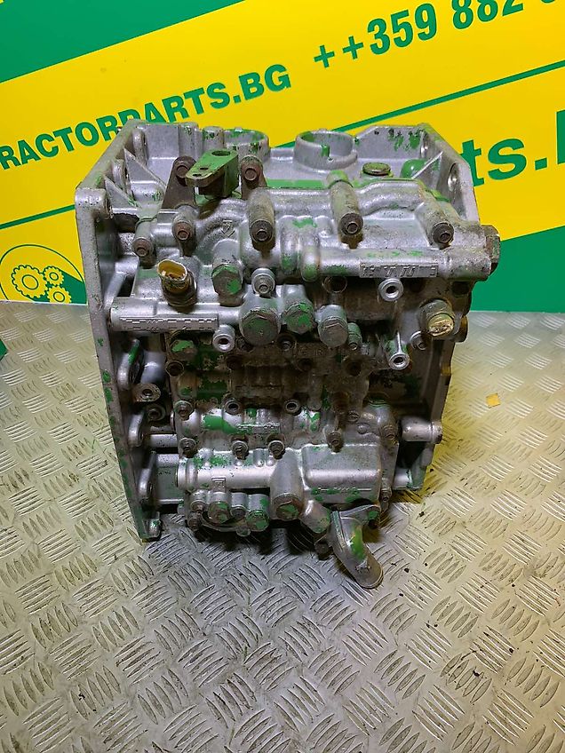 John Deere Planetary Brake Housing with Controle Valve Housing (used) - John Deere 6000, 7000 series