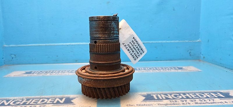 New Holland 8260 (Spare part/Reservedel/Ersatzteil)