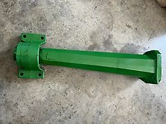 John Deere AXLE HOUSING (used) - John Deere 6010, 6020, 6M, 6R, 7030