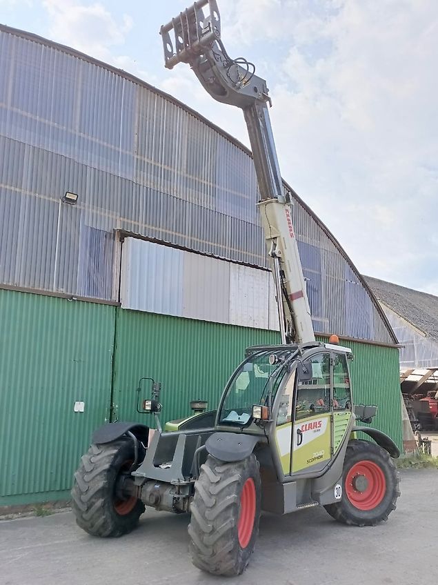 Claas Scorpion 7040 Varipower