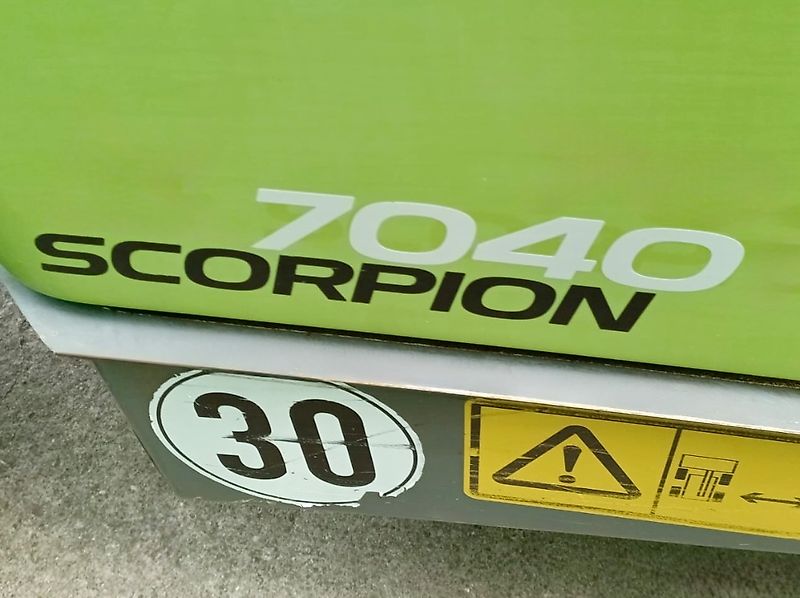 Claas Scorpion 7040 Varipower