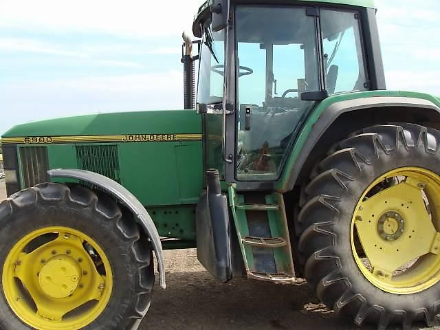 John Deere John Deere 8130, 8230, 8330, 8430, 8530 Breaking for spare parts only