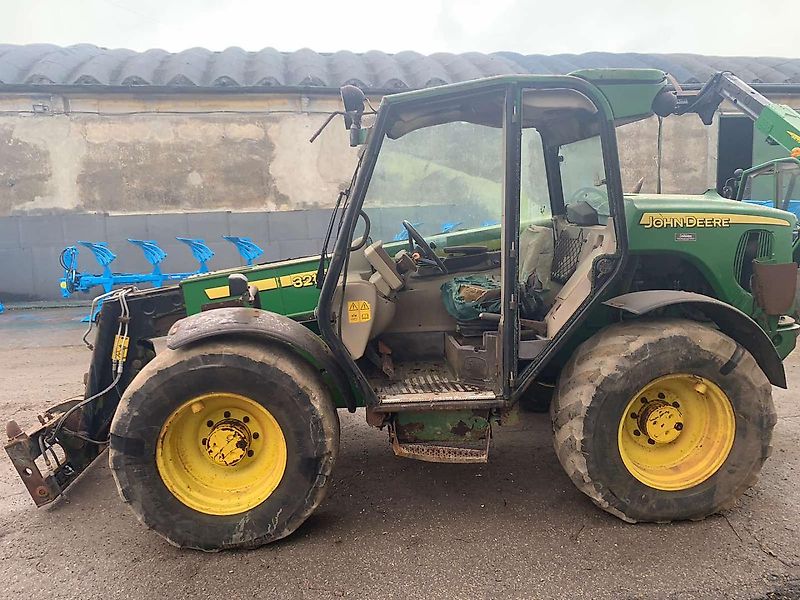 John Deere John Deere 8130, 8230, 8330, 8430, 8530 Breaking for spare parts only