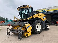 New Holland FR650