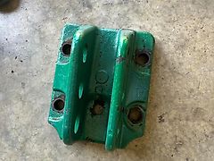 John Deere TOP LINK BRACKET (used) - John Deere 6170M, 6190M, 7530 Premium