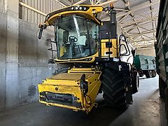 New Holland CR8.90