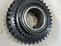 John Deere GEAR FOR RANGE BOX TRANSMITION Z36 (used) - John Deere 6020, 7030, 7R, 6M, 6R, 7020, 6030