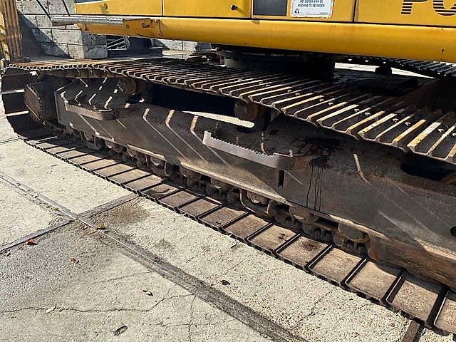 Komatsu Active PC240LC