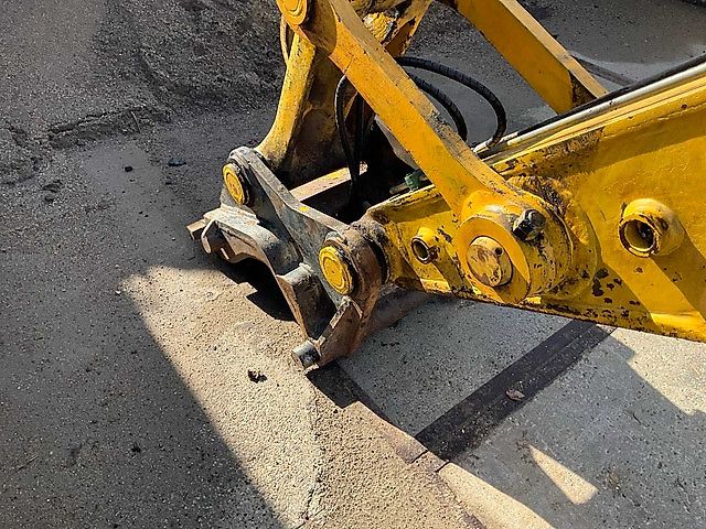 Komatsu Active PC240LC