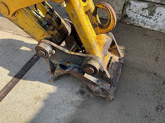 Komatsu Active PC240LC