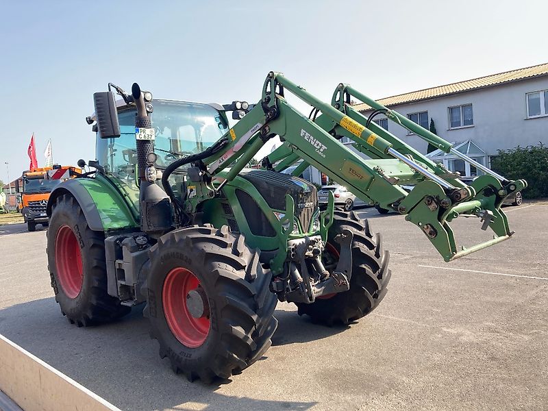 Fendt 724 Vario TMS Profi Plus mit Frontlader