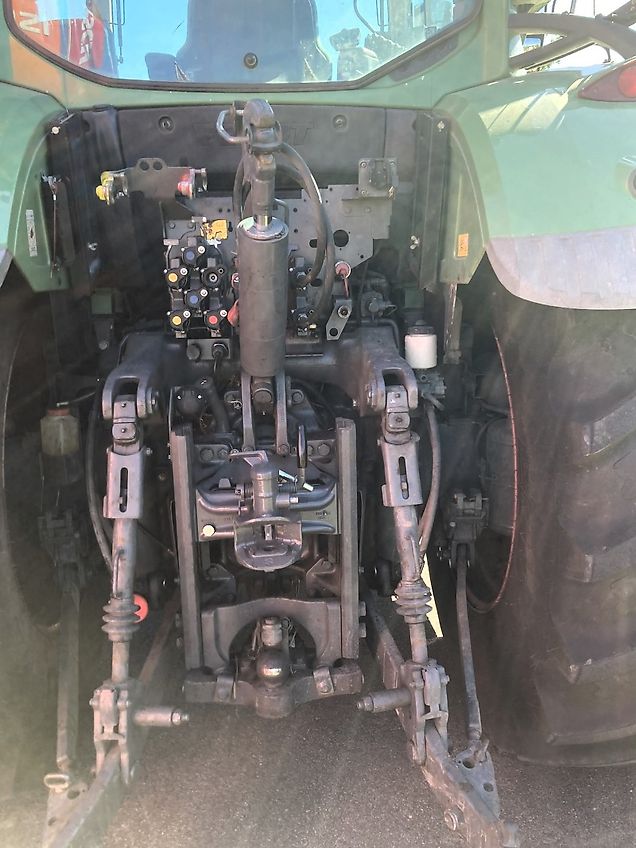 Fendt 724 Vario TMS Profi Plus mit Frontlader