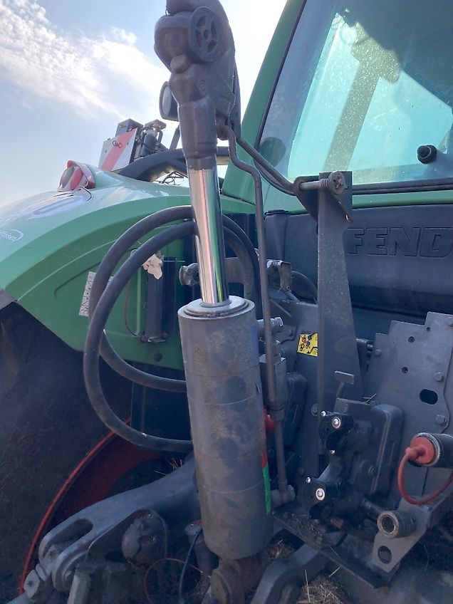 Fendt 724 Vario TMS Profi Plus mit Frontlader