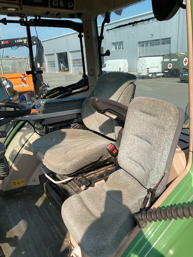 Fendt 724 Vario TMS Profi Plus mit Frontlader