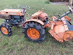 Kubota B7000