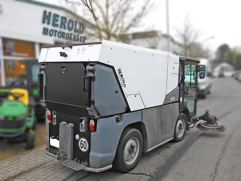 Kärcher Kehrmaschine Kärcher MC 250 gebraucht *stark reduziert*