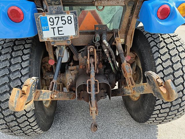 New Holland Boomer 40