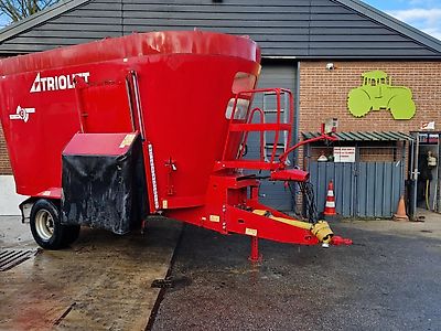 Trioliet ZK 2-2000 / 2400 met opzetrand Trioliet ZK 2-2000 / 2400 met opzetrand