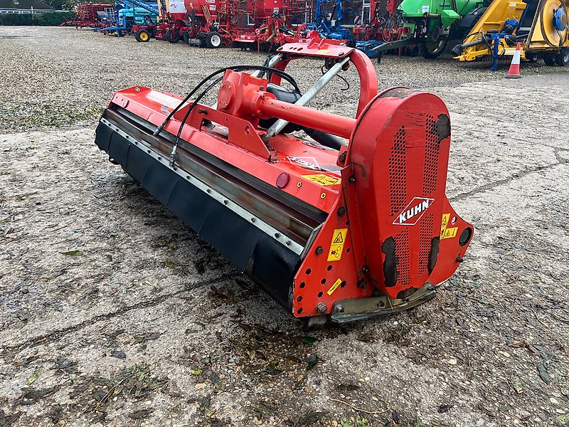 Kuhn VKM 240