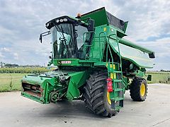 John Deere T660 4WD 6 walkers, 6,7 m 622 R header+trolley, 11000 liter grain tank