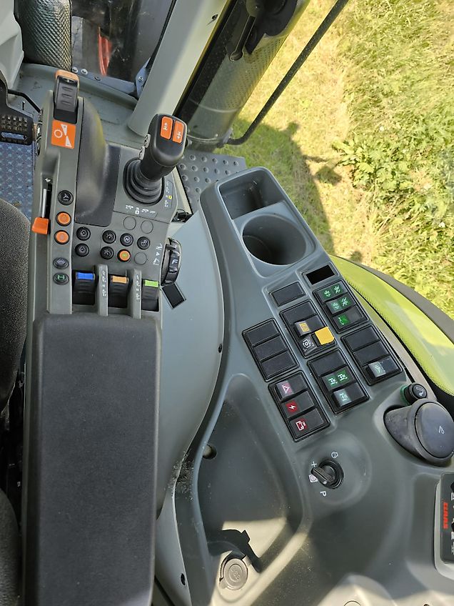 Claas Arion 630 Cis+Cmatic