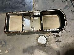 John Deere Oil Pan (used) - John Deere 6020, 6030, 7030, 7010