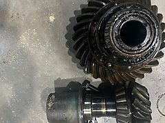 John Deere BEVEL GEAR SET (used) - John Deere 7030 Premium