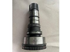 John Deere GEARBOX SHAFT (used) - John Deere 6010, 6020