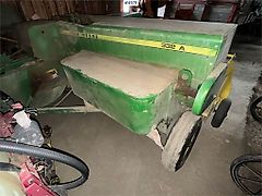 John Deere 332 A