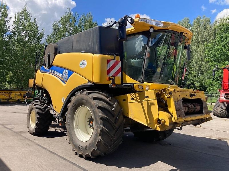 New Holland CR 9090