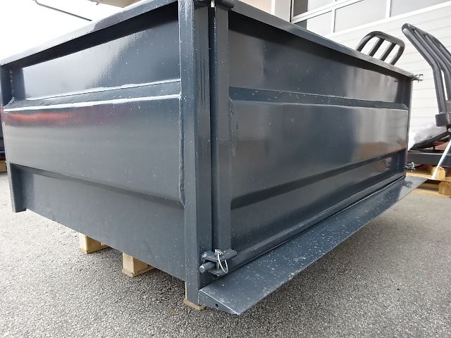 SVD- Heckcontainer hydraulisch kippbar- 1,6 Meter // 1,8 Meter // 2 Meter Heckcontainer - hydraulisch kippbar - 1,4 Meter 1,6 Meter - 1,8 Meter - 2 Meter - Dreipunkt/ Gabelanbau