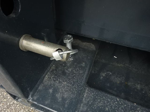 SVD- Heckcontainer hydraulisch kippbar- 1,6 Meter // 1,8 Meter // 2 Meter Heckcontainer - hydraulisch kippbar - 1,4 Meter 1,6 Meter - 1,8 Meter - 2 Meter - Dreipunkt/ Gabelanbau