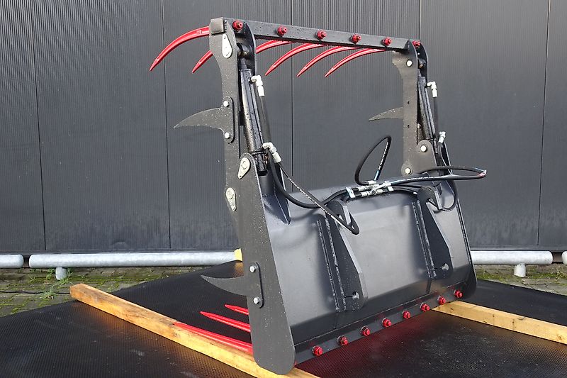 Hofstede Mestvork uitmestvork mest vork grijper met model Weidemann of Giant aankoppeling