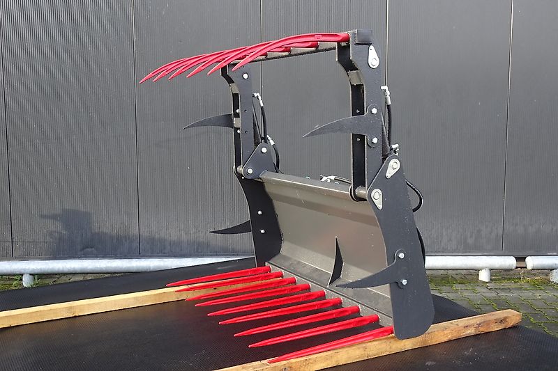 Hofstede Mestvork uitmestvork mest vork grijper met model Weidemann of Giant aankoppeling