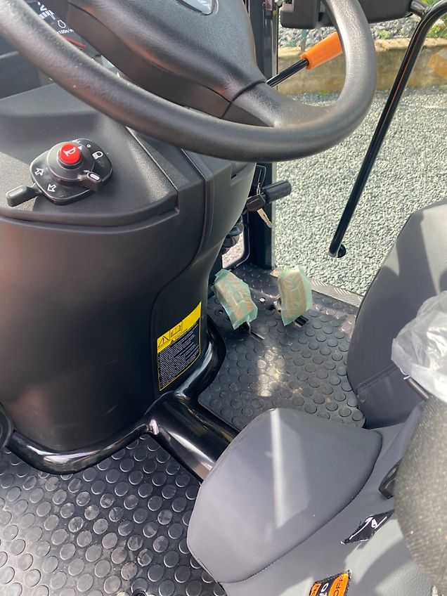 Yanmar SA 424 Q mit MX Frontlader C2