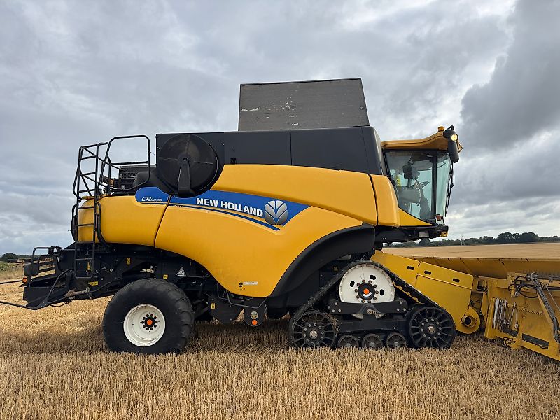 New Holland CR9090 Rotary Combine **Video Below**