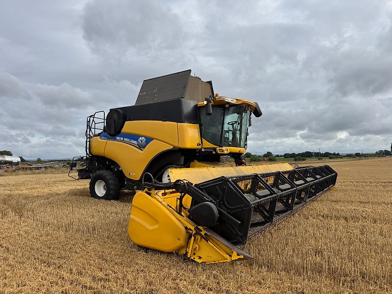 New Holland CR9090 Rotary Combine **Video Below**