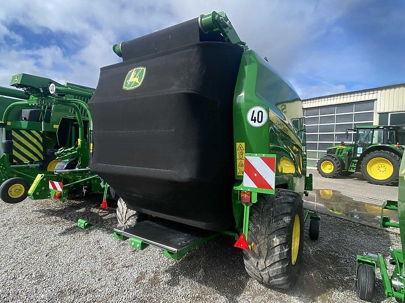 John Deere V461 R - 671 Bunde