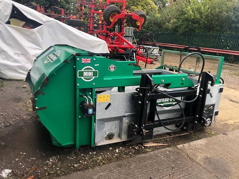 Spread-a-Bale MINI BALE SPREADER