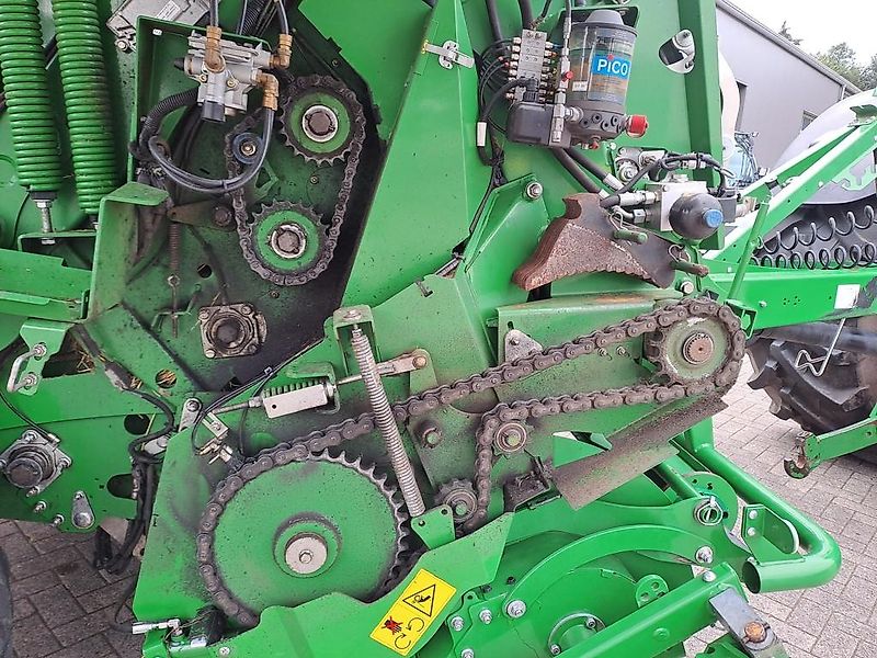 John Deere V461R