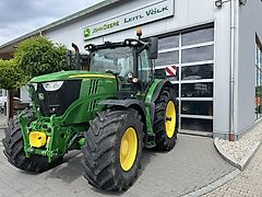 John Deere 6215R